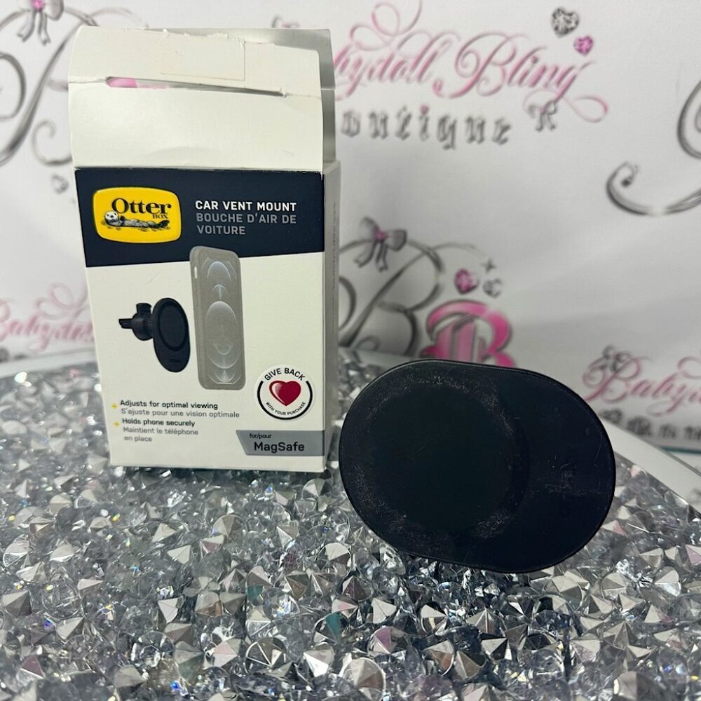 OtterBox MagSafe car vent phone mount black with box moveable vent holder clip